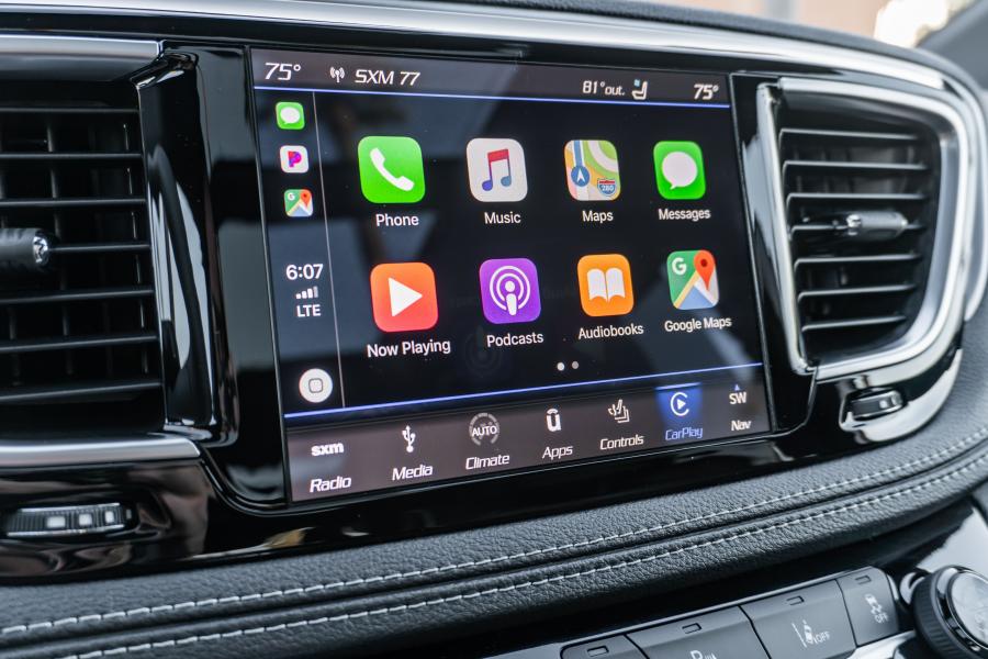 Детали интерьера Chrysler Pacifica Hybrid S Appearance Package (RU) 2018 года  (фото 14 из 33)